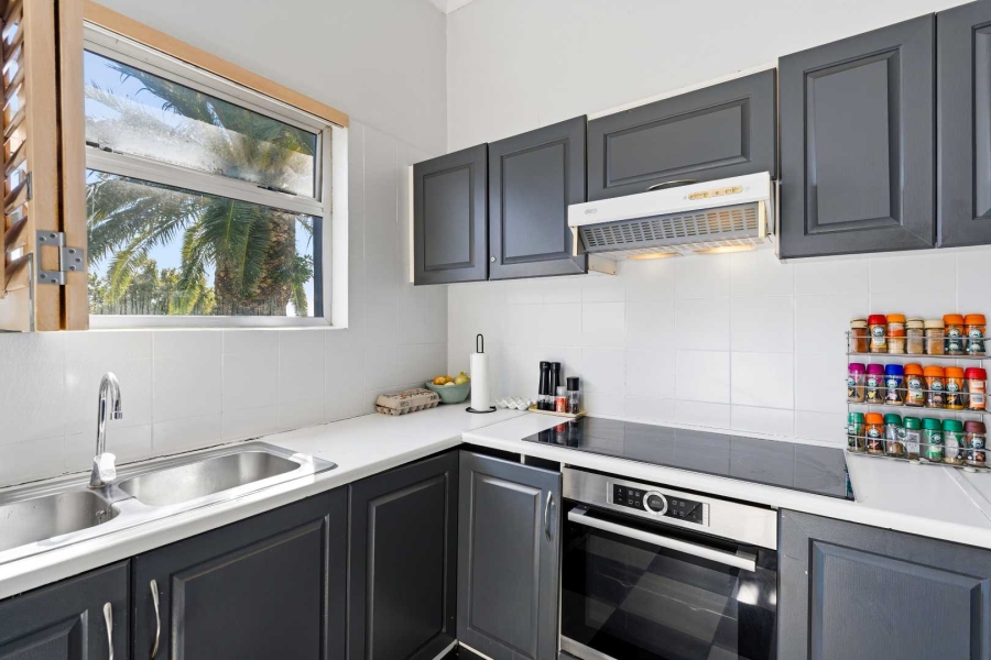 2 Bedroom Property for Sale in Green Point Western Cape